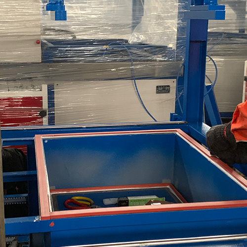 Semi-Auto Type Vacuum Forming Machine 5 17